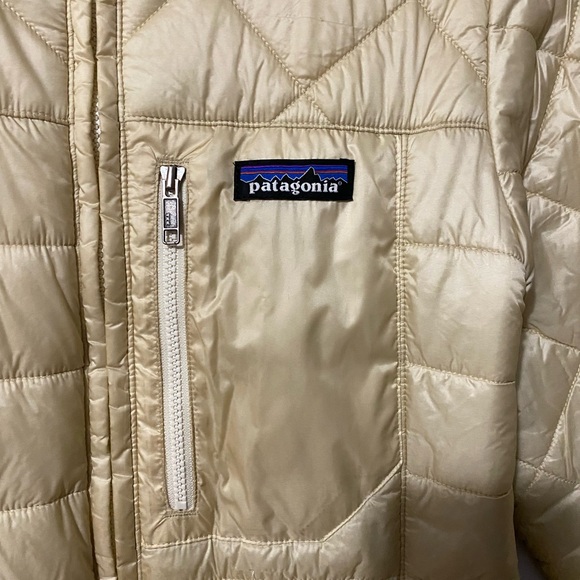 Patagonia nano puff jacket in size small - Picture 2 of 6